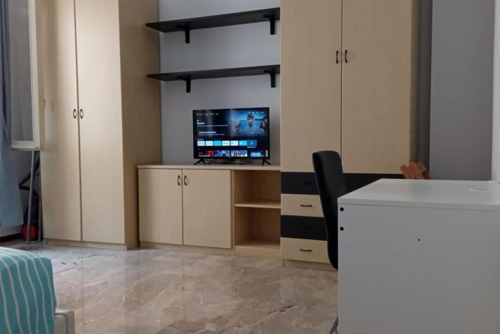 Casa Bilocale In Centro Vicino Stazione Apartment Voghera Bagian luar foto